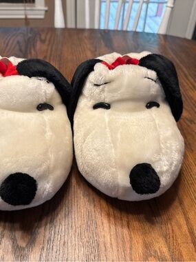 Peanuts Blue Tag Plush with Red Logo size 9